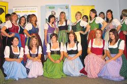 Bild: Dirndl-Modeschau